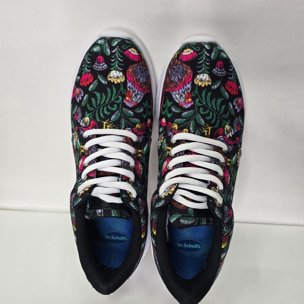 INKKAS FLORAL PRINT SNEAKERS, SIZE 9